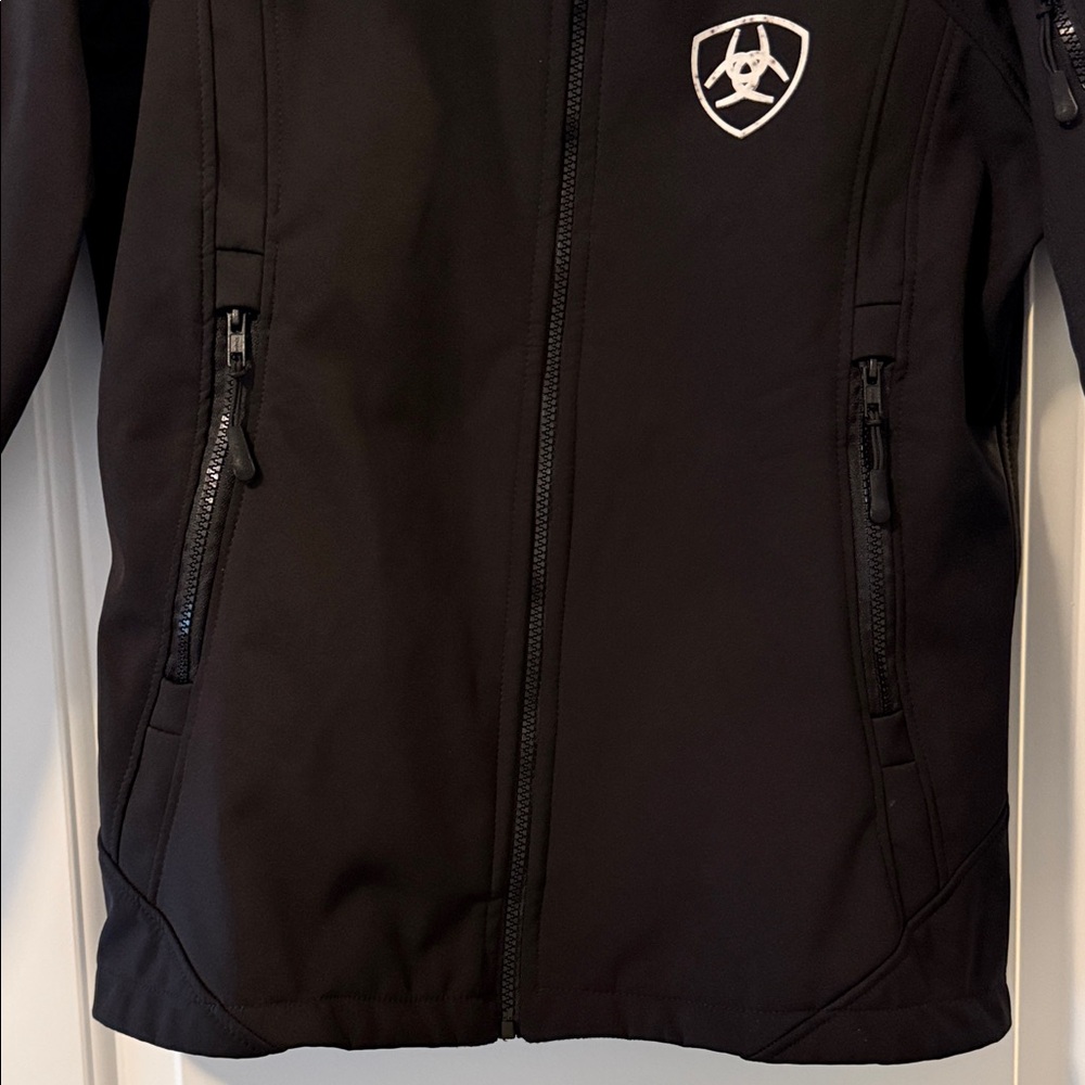 Ariat Black Softshell Jacket with Logo - Picture 6 of 7